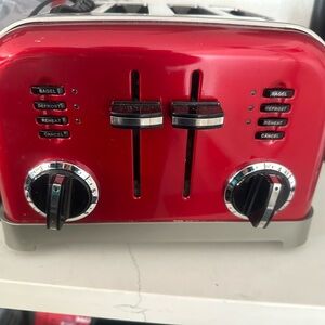 4 slice Cuisinart Toaster